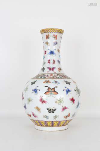 19th C. Chinese Famille Rose 'Butterflies' Vase