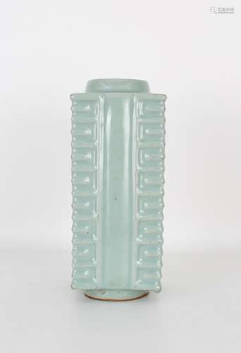 Chinese Song Dynasty Longquan Celadon Vase