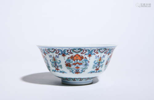 DOUCAI FLOWER PATTERN BOWL