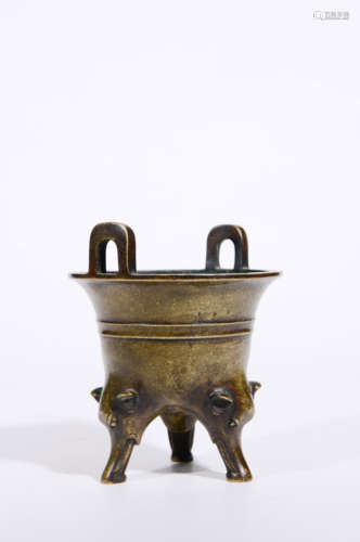 DOUBLE ELEPHANT-EARED TRIPOD CENSER