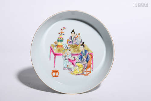 FAMILLE ROSE FIGURAL PLATE