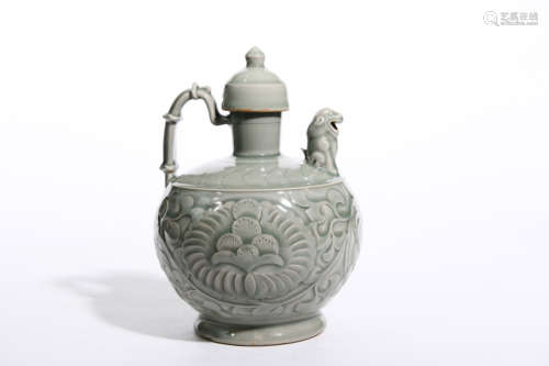 YAOZHOU KILN FLOWER CARVED PEONY PATTERN EWER