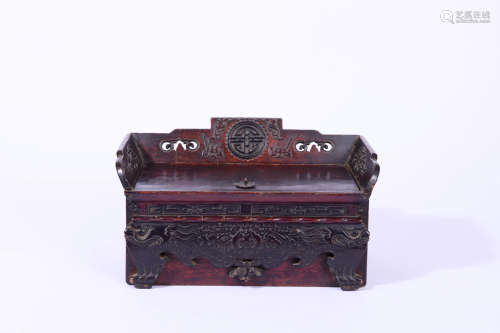 CARVED CHINESE NANMU TREASURE STAND-FORM BOX