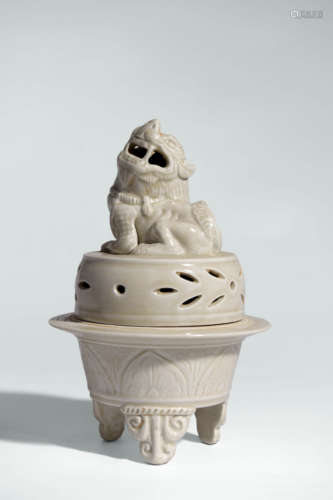 DING KILN POTTERY LION PATTERN CENSER