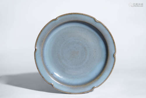 PORCELAIN LOBED PLATE