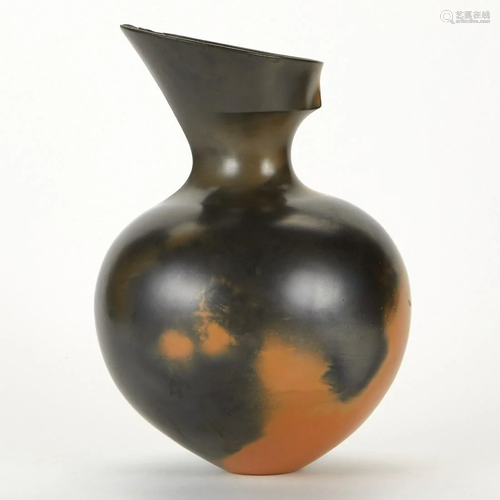 Magdalene Odundo Terra Cotta Vase