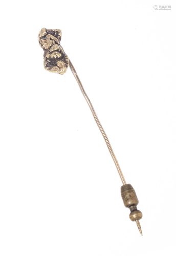 GOLD NUGGET TIE PIN L 2