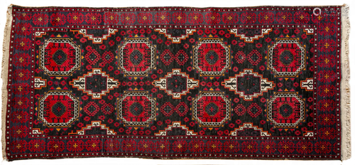 PERSIAN BALUCH HANDWOVEN WOOL RUG, C. 1990