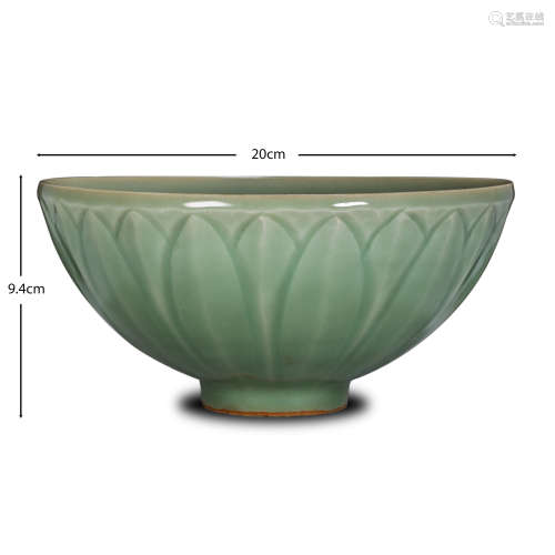 Song Dynasty of China
Longquan kiln holding lotus bowl