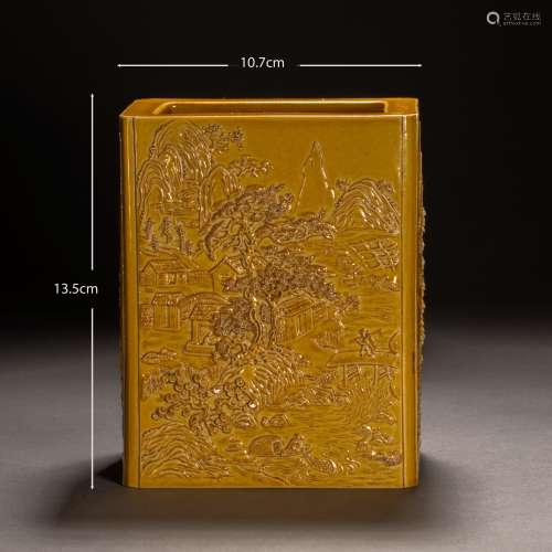 Qing Dynasty of China
Yellow glaze pen holder