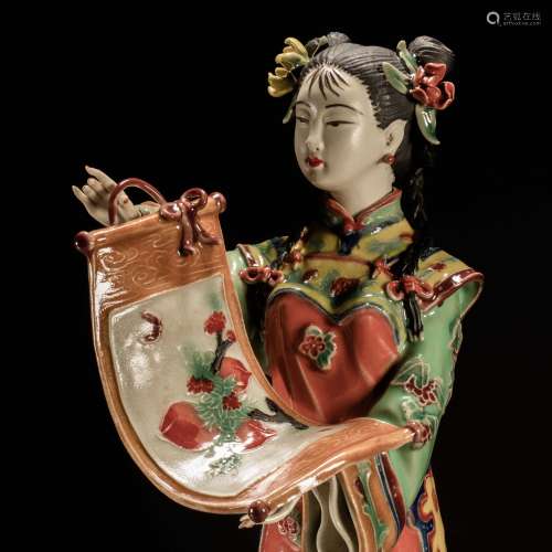 Period of the Republic of China
Beautiful woman statue