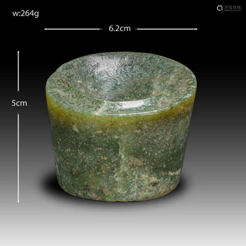 China's Red Mountain Period
Jade barrel type device