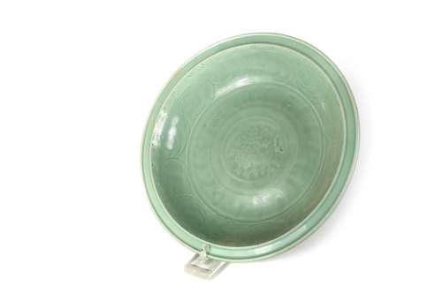 Large Longquan Celadon plate with clouds along the edge and ...