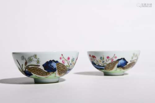 PAIR OF FAMILLE ROSE BOWL