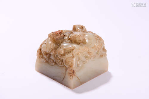 WHITE JADE CHI-DRAGON PATTERN SEAL