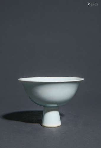 GREENISH WHITE GLAZED STEM BOWL