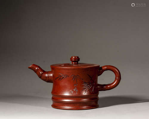 A CHINESE ZISHA TEAPOT,QING DYNASTY