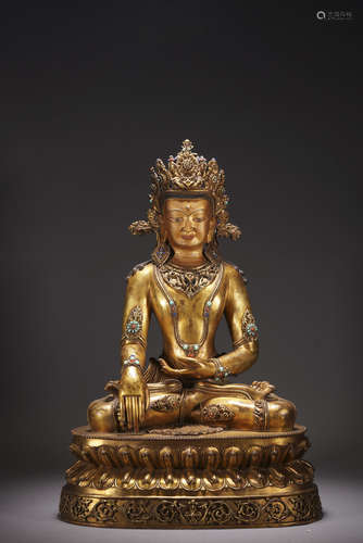 A CHINESE GILT-BRONZE FIGURE OF AMITAYUS,QING DYNASTY