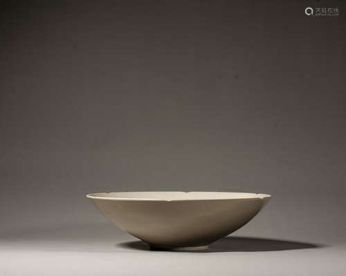 A CHINESE DINGYAO BOWL,SONG DYNASTY