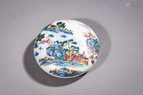 A CHINESE FAMILLE-ROSE BOX AND COVER,QING DYNASTY