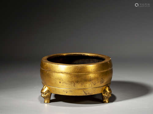 A CHINESE GILT-BRONZE TRIPOD CENSER,MING  DYNASTY