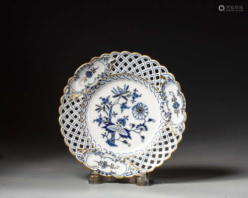 A MEISSEN DISH