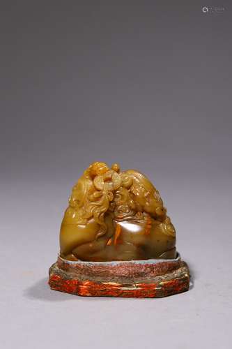 A CHINESE CARVED SOAPSTONE SEAL,QING DYNASTY