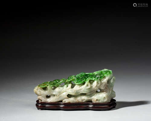 A CHINESE JADEITE DECORATION,QING DYNASTY