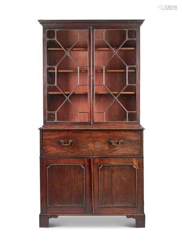 A GEORGE III MAHOGANY SECRETAIRE BOOKCASE, CIRCA 1800