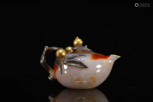 An Agate Inlaying Gold and Silver Ewer