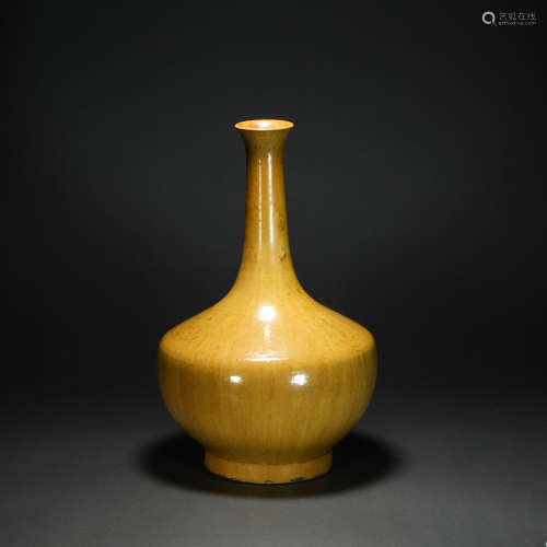 中国古代黄釉赏瓶