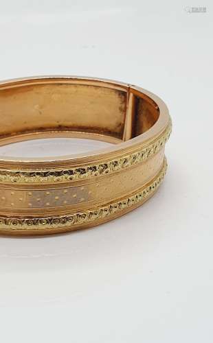 Bracelet jonc en alliage d'or 14k (585 millièmes) de forme o...