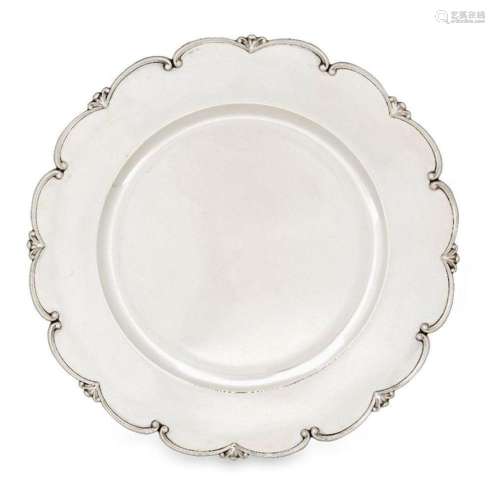 A set of twelve Italian dinner plates, Alessandria, 1944-196...