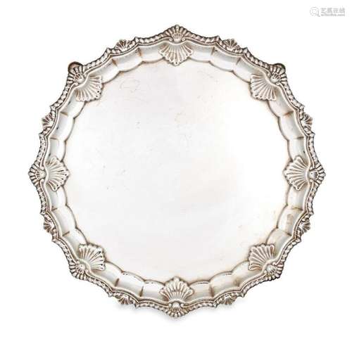 A George V silver salver, London, c.1911, Searle & Co., ...