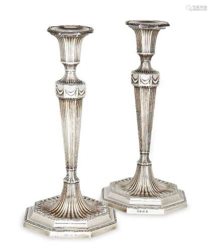 A pair of silver candlesticks, Birmingham, c.1921, Ellis &am...