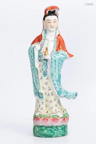 REPUBLIC OF CHINA FAMILLE ROSE NET BOTTLE GUAN YIN