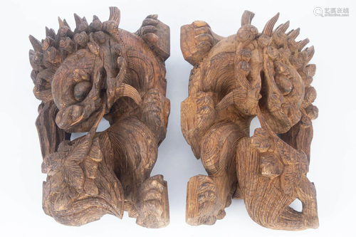 QING DYNASTY A PAIR OF WOOD CARVING ''FU'' DOG