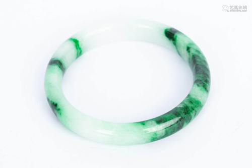 JADEITE BRACELET