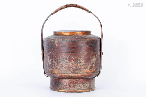 LATE QING-REPUBLIC OF CHINA BAMBOO CONTAINER