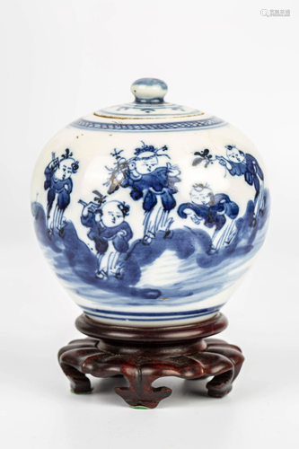 MID QING DYNASTY BLUE AND WHITE VASE