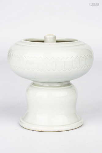 QING/EARLY QING WHITE PORCELAIN CARVED LAMP STAND