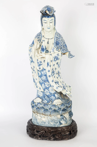 20TH CENTURY BLUE AND WHITE ''JINGPING GUANYIN'' STATUE