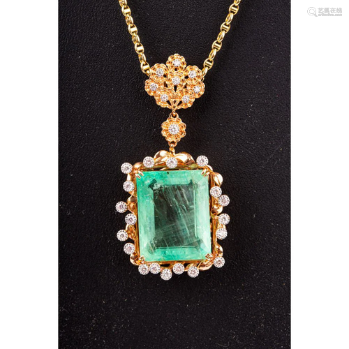 29.93 CARAT ROSE GOLD AND WHITE GOLD EMERALD PENDA…