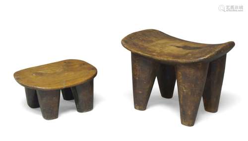 A large Senufo carved stool, Mali, 20th century, with rounde...