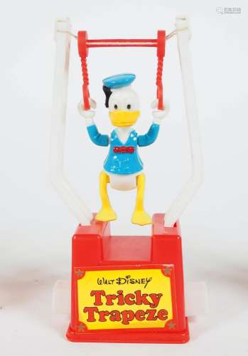 SWING TOY, Disney, 1977, Herst Gabriel Industries Inc,