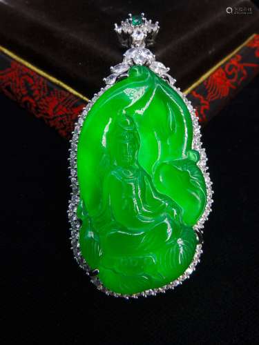 Green Jade Hanging Pendant