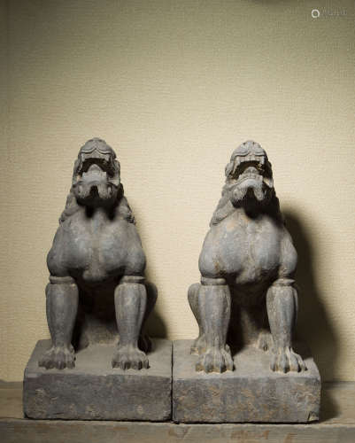 A Pair of Stone Lion Statue from Tang