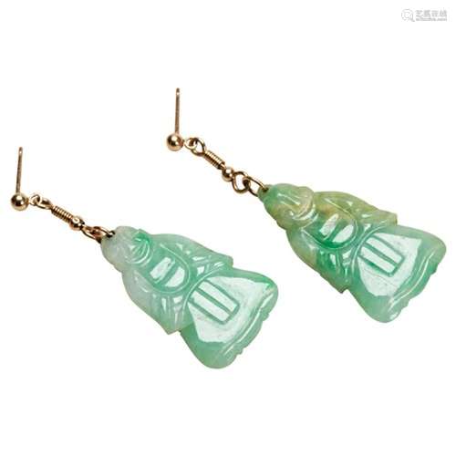 PAIR OF JADEITE GOLD-MOUNTED EARRINGS the drop earrings each...