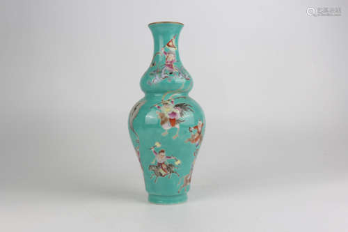 Famille-rose Enameled Gourd-shaped Vase with Children Playin...