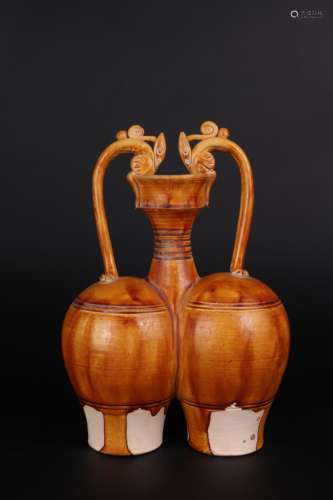 Yellow-glazed Double Dragon Vase